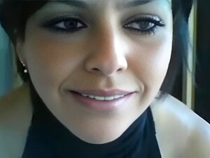 latina madura en cámara hablando caliente