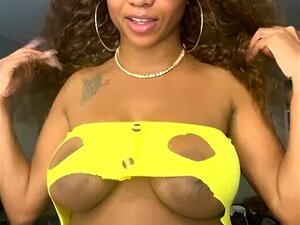 Criada Negra Caliente Hace un Poco de Webcam Negra