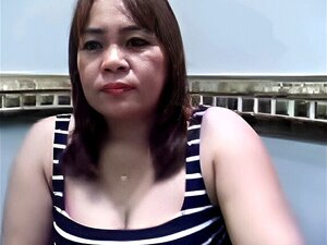suave en Kuwait mostrando sus tetas