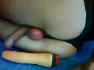 Chico afeminado provocando