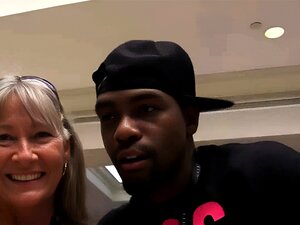 Sumérgete en los deseos traviesos de una belleza