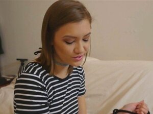 Pilla a su padre viendo porno en el ordenador Pilla A Su Hijo Masturbandose Con Porno Y Se Lo Folla Chuporno