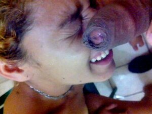 Filme pornô as morenas gostosas Gozando na boca da madura
