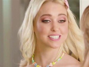 Cherie se quita el para revelar la