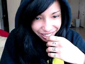 Jugueteo solitario natural de morena