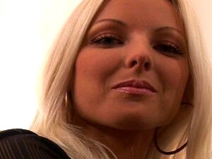 Vanessa Goldi - Porno @ TeatroPorno.com