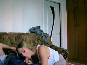 ¡Mira a Molly disfrutar frotando en su