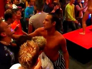Videos Ninos Gay - Porno @ TeatroPorno.com