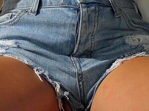 Esta rubia tatuada Sophia Grace tetas