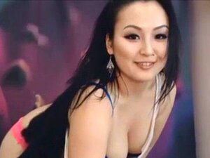 Lindo Asiático GF Tiras y Bailes en la Webcam