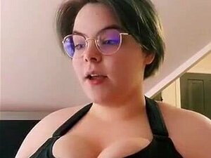 Tetas Tik Tok - Porno @ TeatroPorno.com