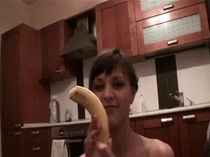 linda rusa fresca provocando