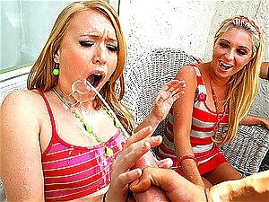 Hombres Tirando Grandes Chorros De Semen - Porno @ TeatroPorno.com