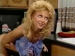 Nina Hartley Retro - Porno @ TeatroPorno.com