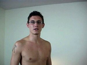 Gay Tragan Semen - Porno @ TeatroPorno.com