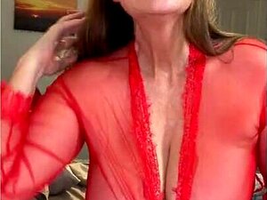 Elaina St