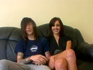 Young Amateur Couple - Porno @ TeatroPorno.com
