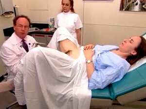 Abusando De Una Mujer Casada - Porno @ TeatroPorno.com